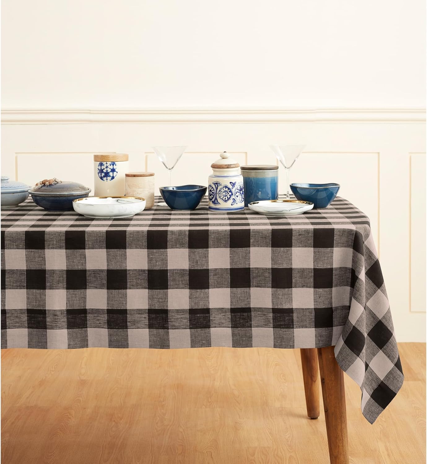 Solino Home Linen Buffalo Plaid Tablecloth 60 x 90 Inch - 100% Pure Linen Natural and White Checkered Table Cloth for Rectangle Tables - Machine Washable Tablecloth for Fall, Autumn, Thanksgiving